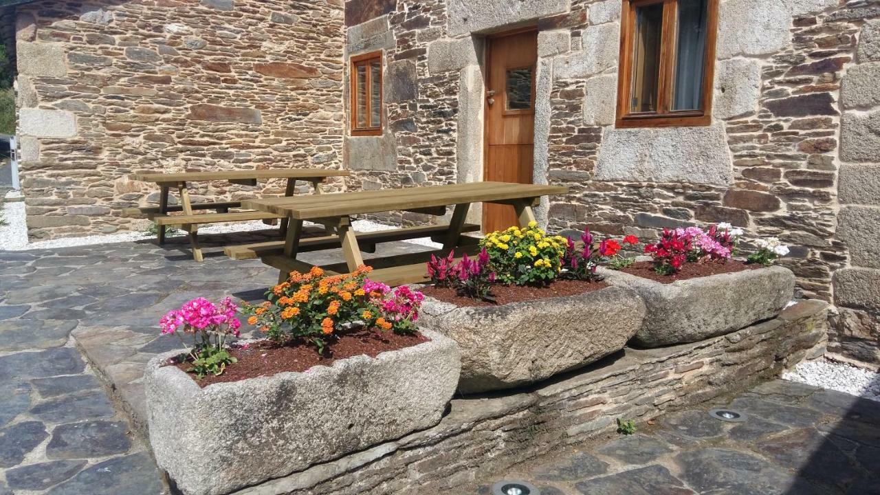 Casa Do Grilo Guest House Monfero Eksteriør bilde